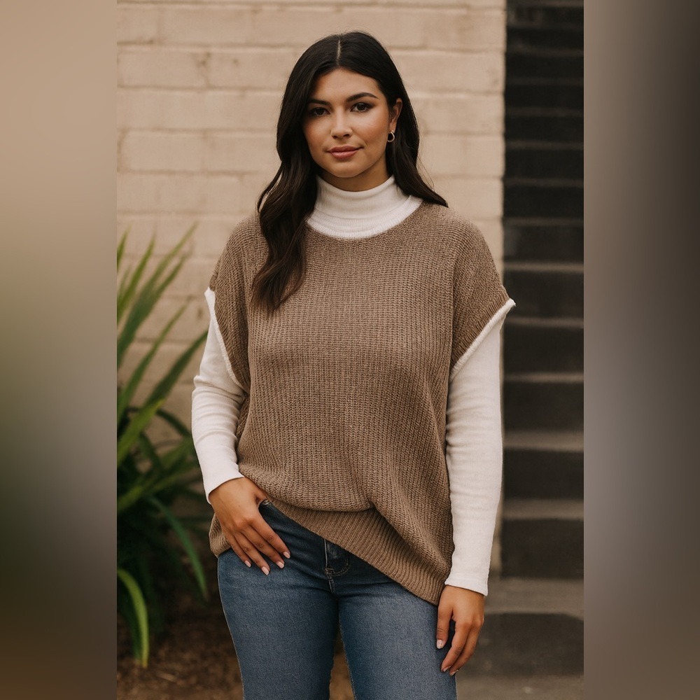 Light Neutral Knit Henley Top – Size L